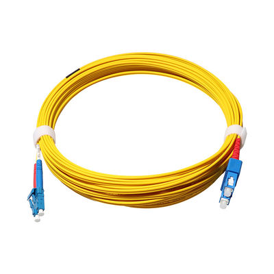 Sc bianco APC del cavo di toppa del cavo a fibre ottiche G657a2 a Sc APC 3m monomodali