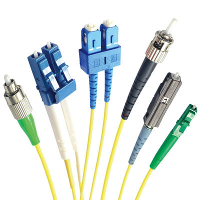 Sc bianco APC del cavo di toppa del cavo a fibre ottiche G657a2 a Sc APC 3m monomodali