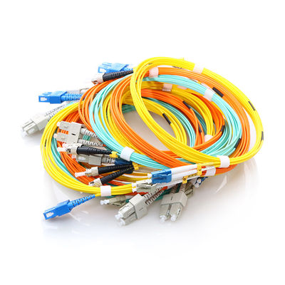 Assemblea di cavo a fibre ottiche di G652D, cavo di toppa a fibra ottica di MP UPC APC per la rete di CATV